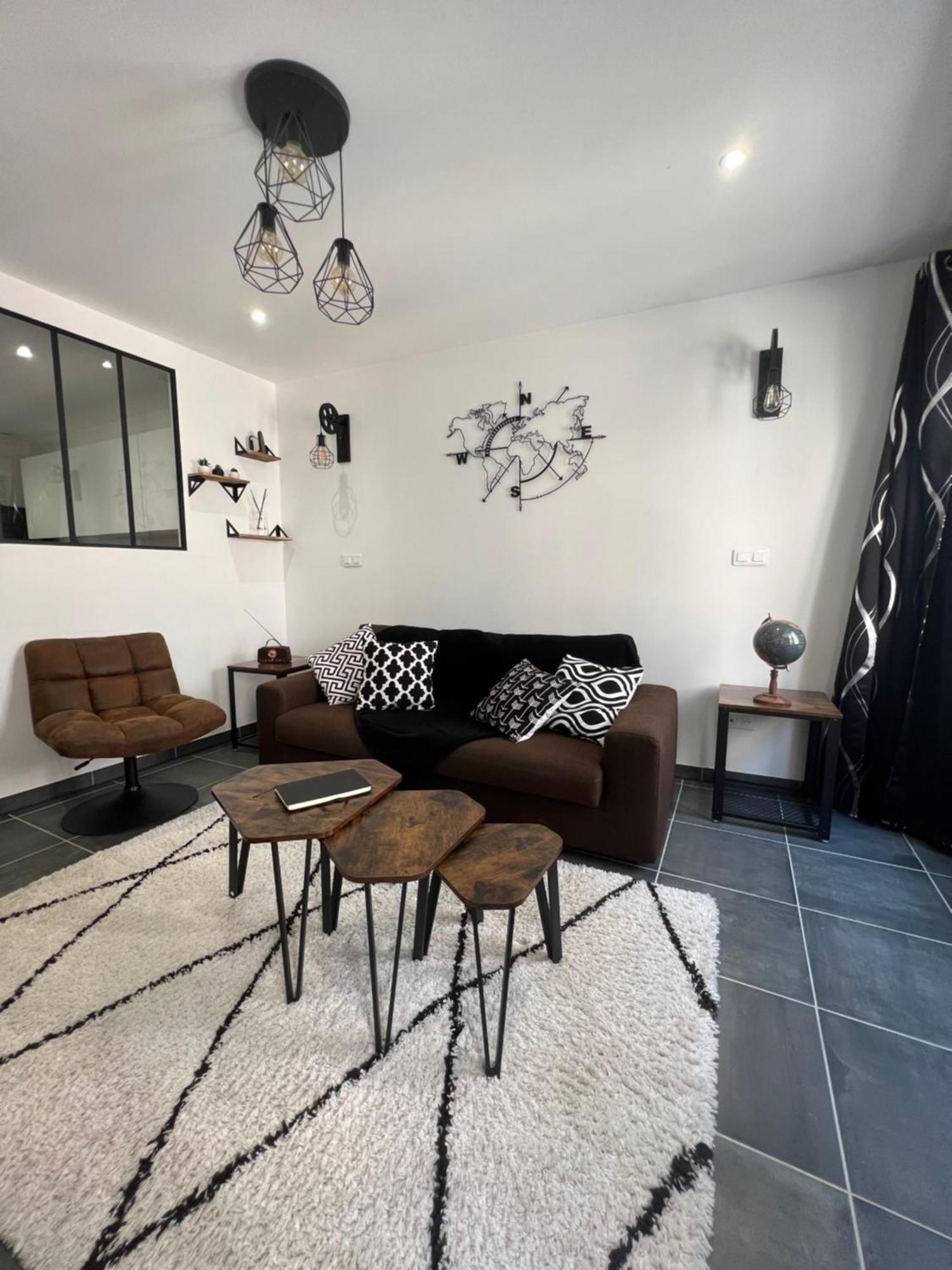 L'Atelier Apartment Crest Luaran gambar